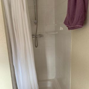 Twin Room Shower